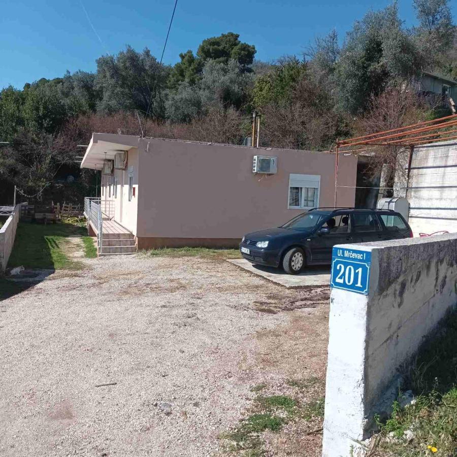 Mrcevac Apartment Tanja מראה חיצוני תמונה